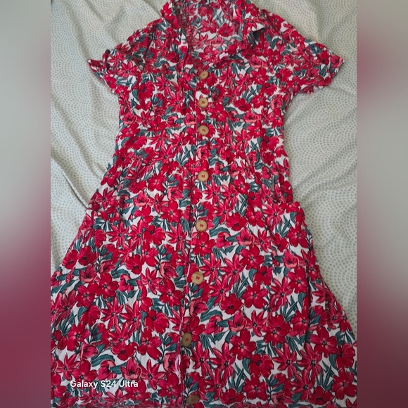 Dress - Picture 2 of 3